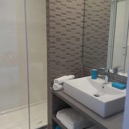 O Carre Croisette アパートホテル カンヌ