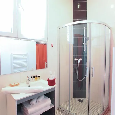 O Carre Croisette アパートホテル カンヌ